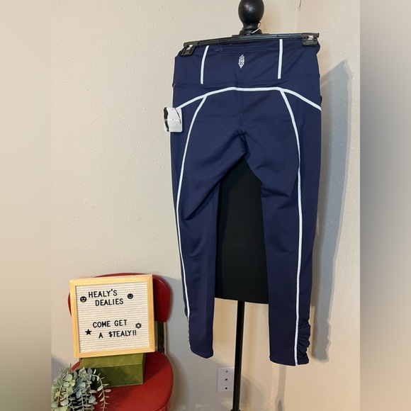 NWT Free People Movement Leggings - Picture 5 of 8